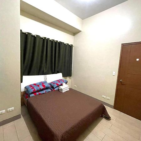 Lovely 2 Bed Room Condo Infront Of Naia Terminal 3 マニラ市 エクステリア 写真