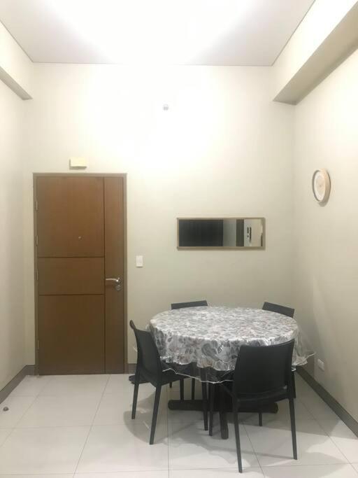 Lovely 2 Bed Room Condo Infront Of Naia Terminal 3 マニラ市 エクステリア 写真
